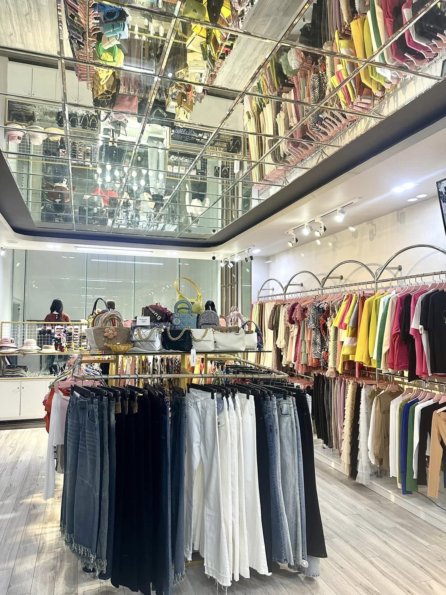 Sang Shop Nguyên Căn Góc 2 MTĐ Nguyễn trãi , P.3 , Quận 5